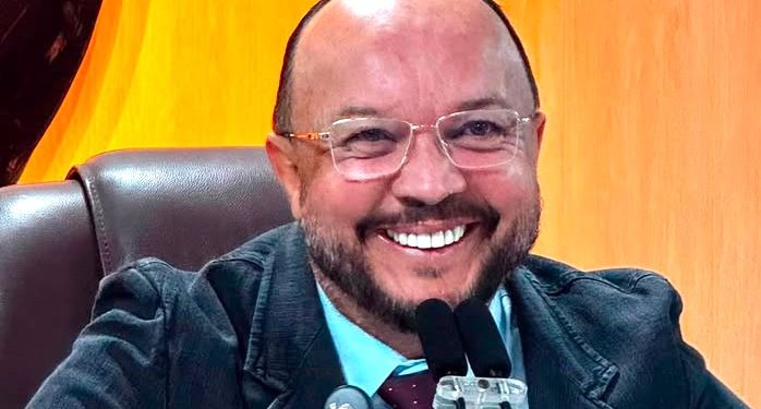 Saulo Germano propõe Cadastro Único para pessoas com autismo e reforça políticas de inclusão em Campina Grande