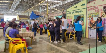 Outubro Rosa: Secretaria de Saúde leva prevenção e cuidados às mulheres na Feira Central de Campina Grande