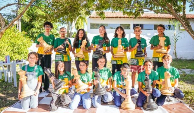 Seduc apresenta equipe de xadrez do Projeto Jogada de Mestre que representará Educação Municipal em competições