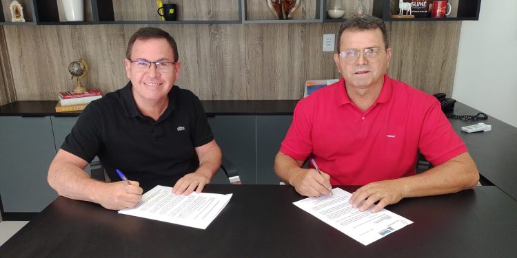 Vice-prefeito de Sumé, Dr. Francisco Braz, renuncia ao cargo e mantém apoio político ao prefeito Manezinho Lourenço