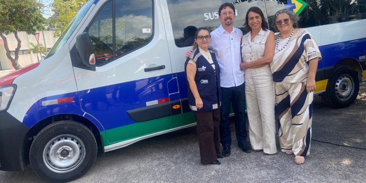 Sumé recebe van acessível para reforçar o transporte de pacientes