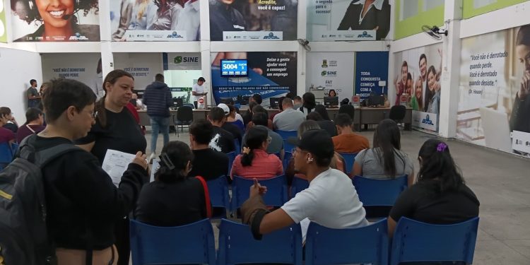 Campina Grande oferece 972 vagas de emprego, conforme sistema de cadastro do Sine Municipal